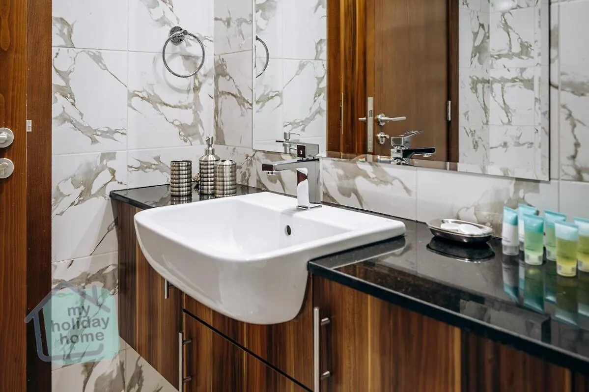 Beachfront Luxury 1Br Sea View Ras al-Khaimah